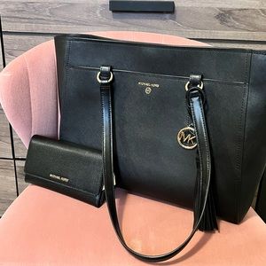 Brand New Michael Kors Purse and Wallet